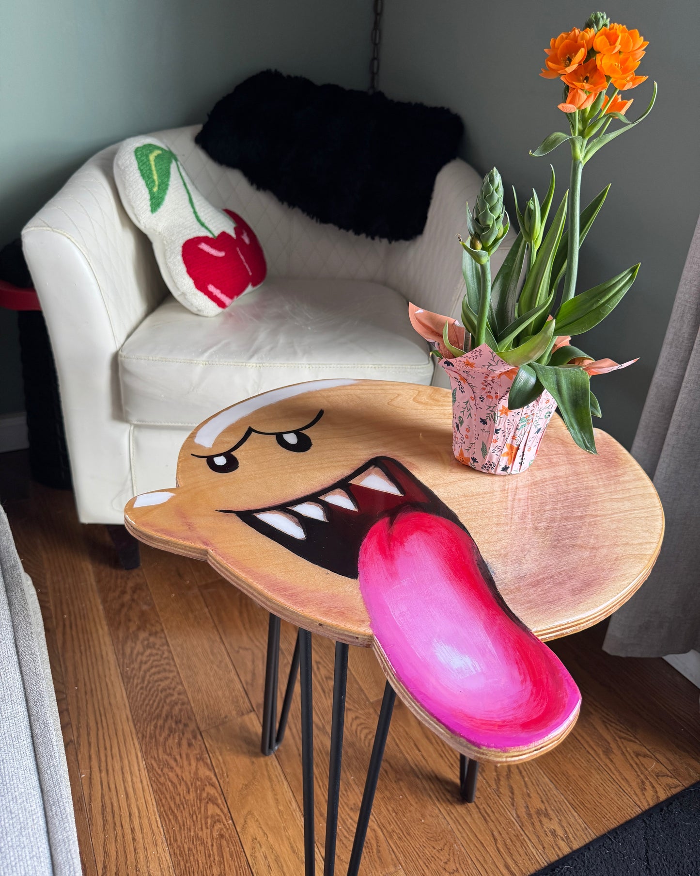 Handmade Boo Side Table – Super Mario Inspired Hand-Painted Birch Wood Coffee Table with Epoxy Finish | 20” x 20” x 21” Gamer Furniture